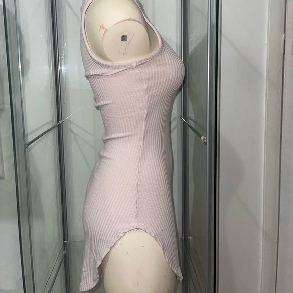 Revamped light pink sleeveless top - Picture 2 of 8